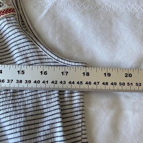 Maeve by Anthropologie Women's White/Stripe Lace Neck Sleeveless Top Size Medium - Picture 9 of 11